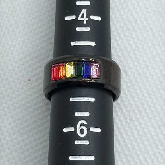 NWOT Size 5 Titanium band with rainbow flag stones - Picture 3 of 4